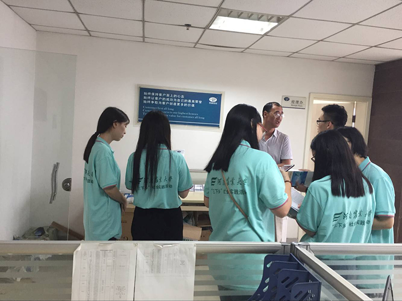 河南農(nóng)業(yè)大學(xué)植保學(xué)院研究生到農(nóng)達生化公司參觀學(xué)習(xí)(圖2)